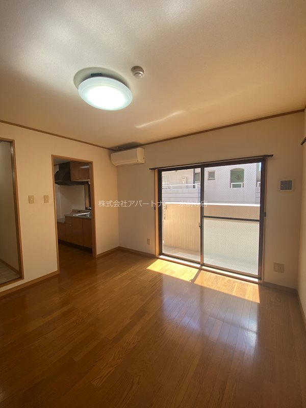 居室・リビング　角部屋で明るいです！