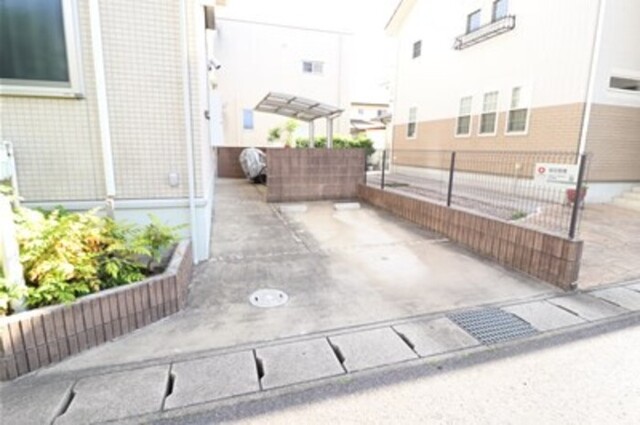 駐車場　駐車場