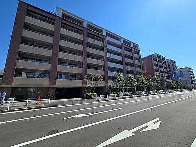 建物外観　オートロック付きです