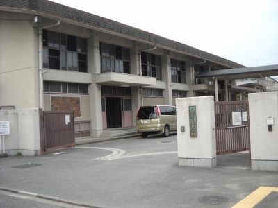 小学校　上高野小学校（小学校）まで560m