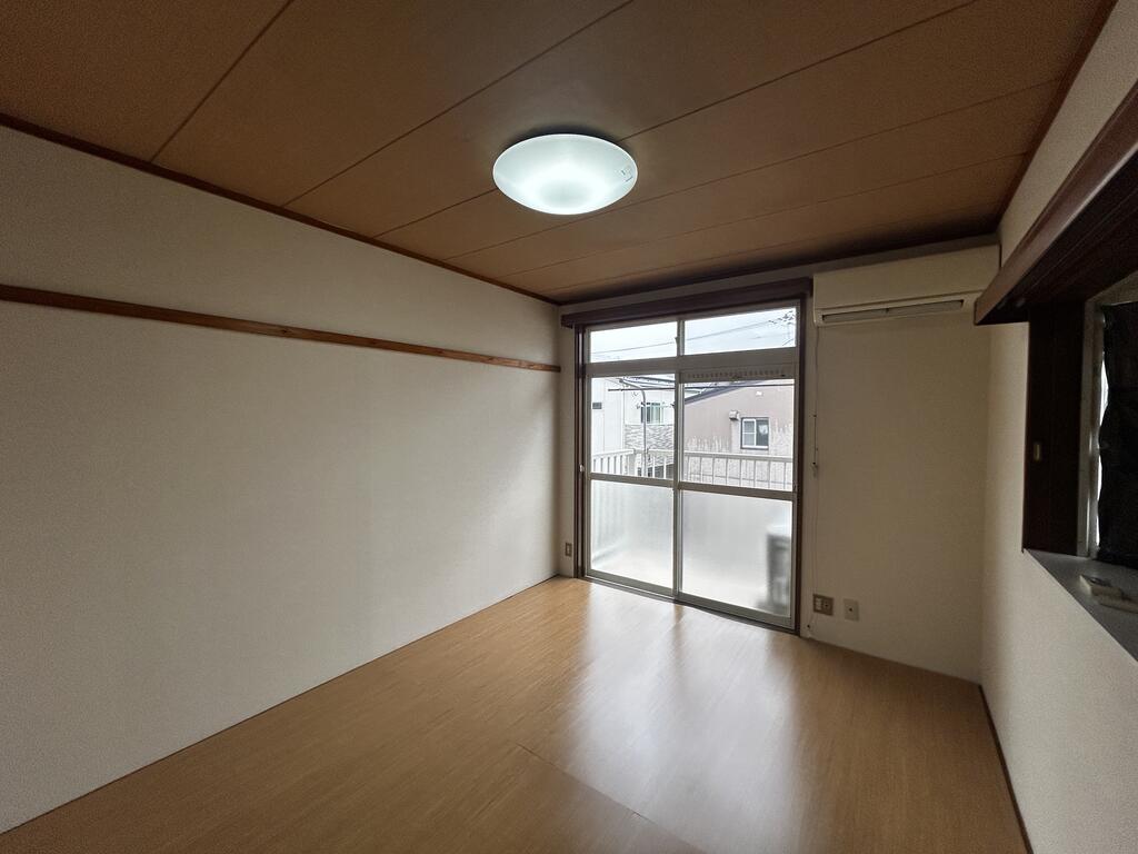 春ひなたとカモミールの居間写真