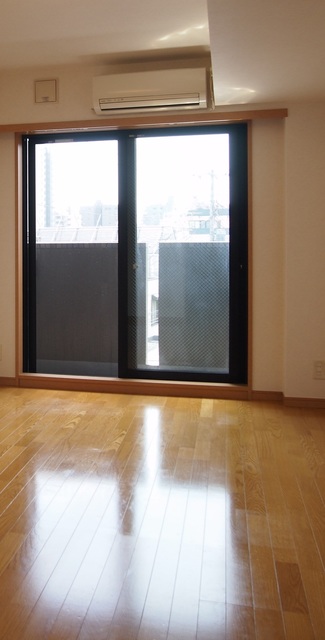 居室・リビング　きれいなお部屋です