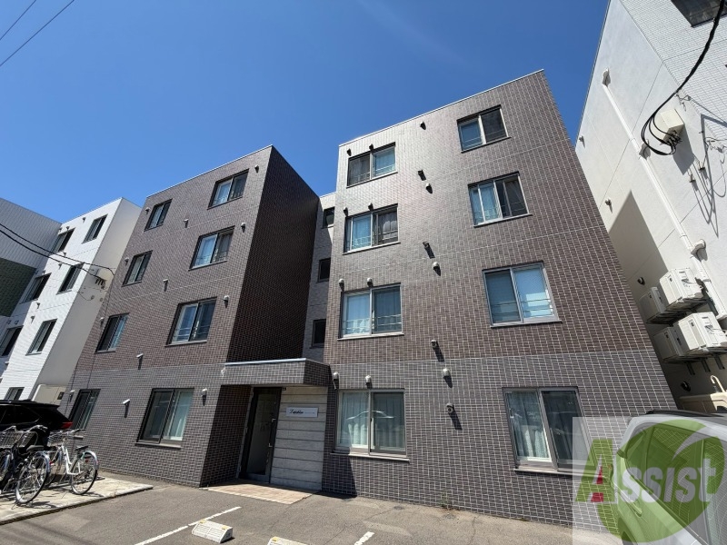 建物外観　札幌市西区二十四軒１条「ラピスブラオ二十四軒」