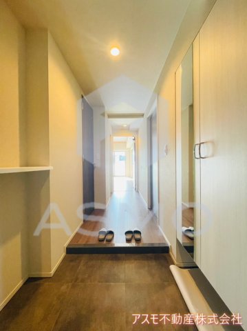 玄関　同マンション別部屋　参考写真