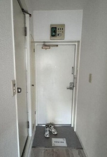 玄関　同仕様産雇写真