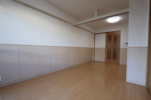 ヴィラマール新寺の居間写真
