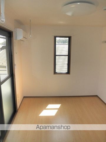 京王線 百草園駅 徒歩11分 2階建 築26年の居間写真