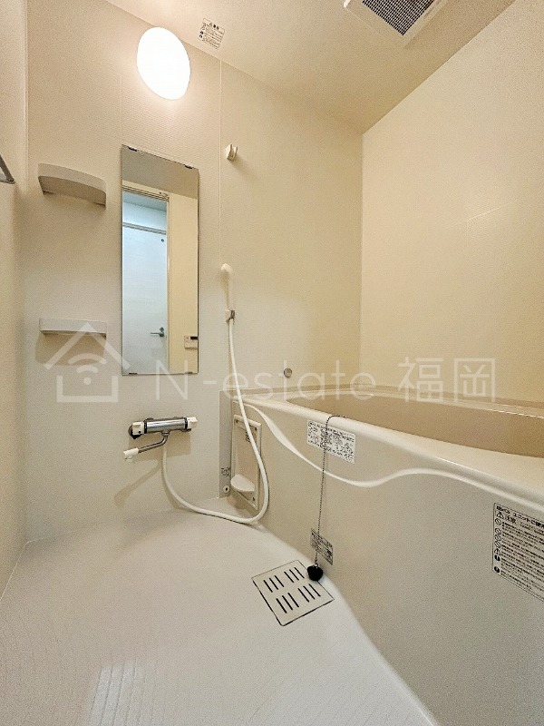 地下鉄空港線 西新駅 徒歩9分 7階建 築4年の風呂写真
