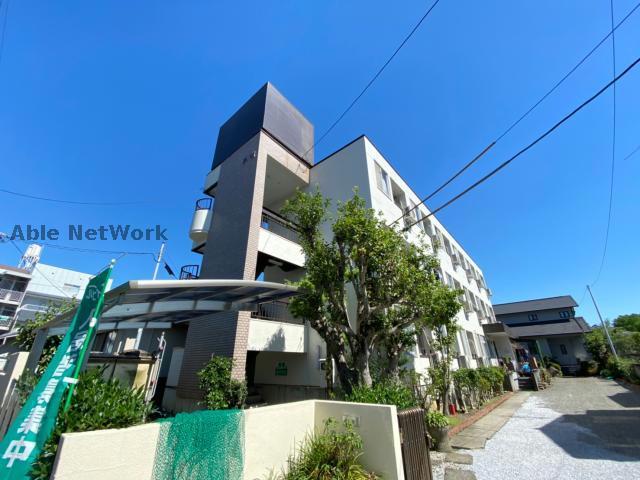 熊本市中央区黒髪のアパートの建物外観