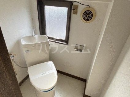 【清田アパートのトイレ】