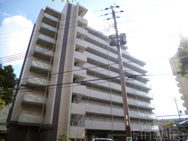 神戸市兵庫区駅南通のマンションの建物外観