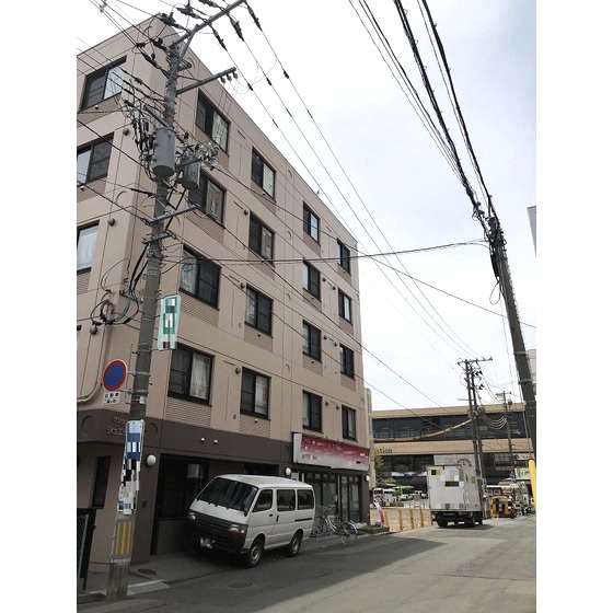 盛岡市盛岡駅前通のマンションの建物外観