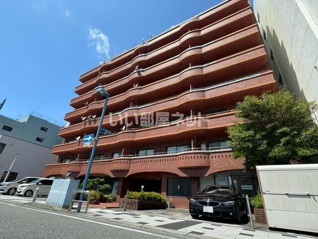 静岡市葵区紺屋町のマンションの建物外観