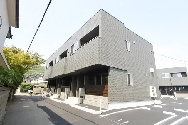 【エイブルメゾン岡村町Ｂ棟の建物外観】