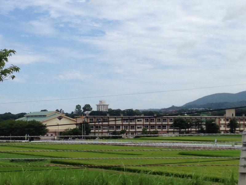 【米子市尾高のアパートの中学校】