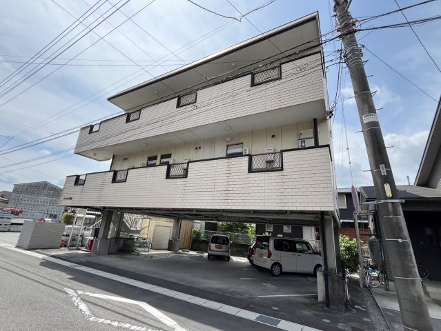 【サントピア島田の建物外観】