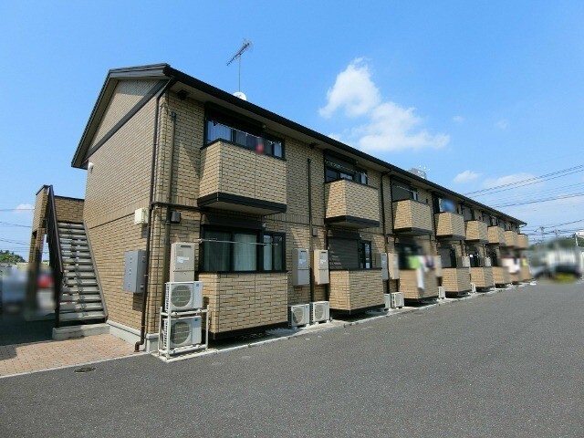 下野市下古山のアパートの建物外観