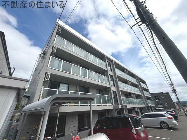 札幌市南区北ノ沢のマンションの建物外観