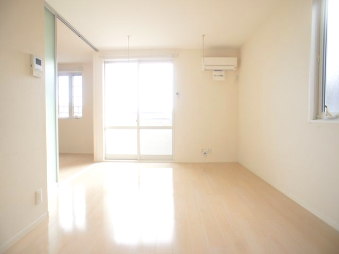 居室・リビング　うれしい対面キッチンです♪