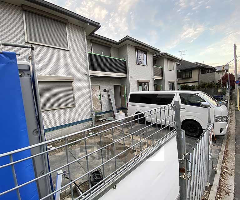 駐車場　建築中写真