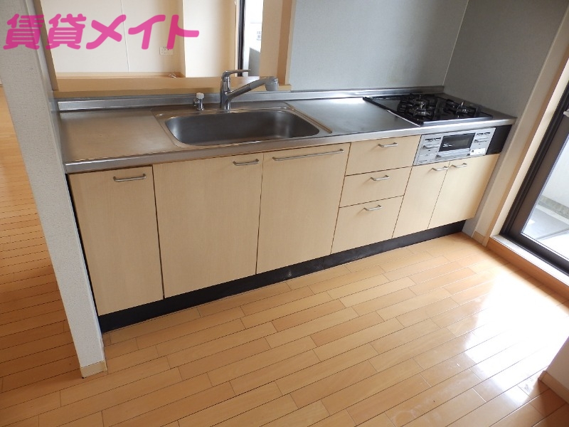 キッチン　同型参考写真