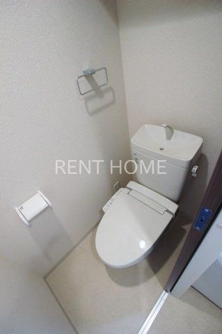 トイレ　ウォシュレット付き