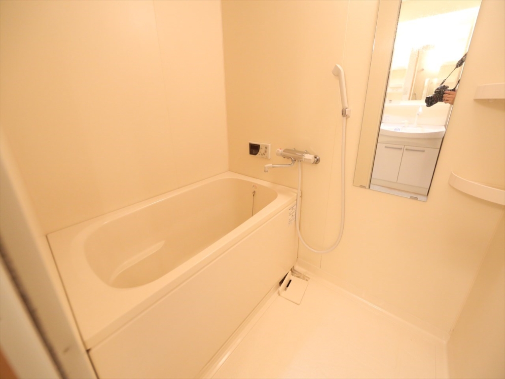 バス・シャワールーム　追い焚き機能付バス