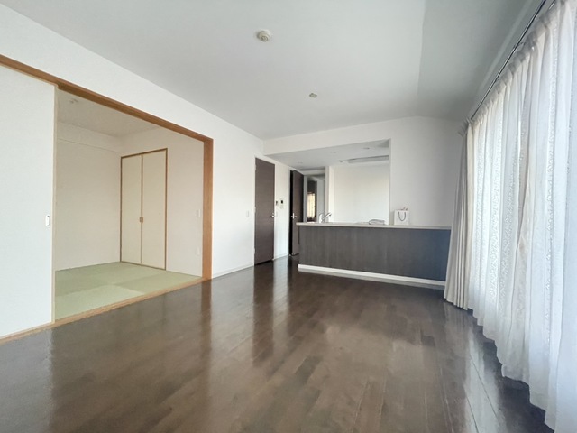 居室・リビング　別部屋参考写真です