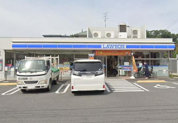 コンビニ　ローソン 千種楠元町店（コンビニ）まで438m