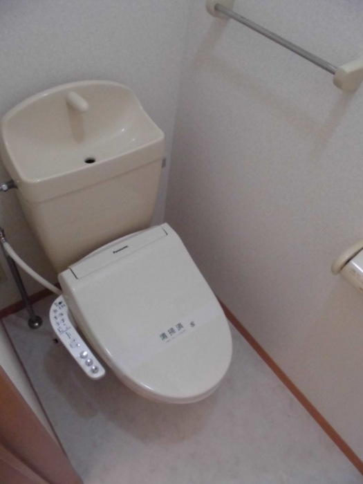 トイレ　トイレもきれいです