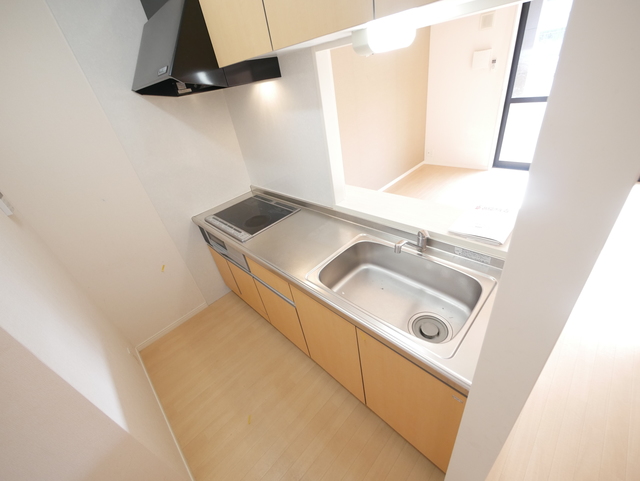 キッチン　★調理スペースの広いキッチンです★