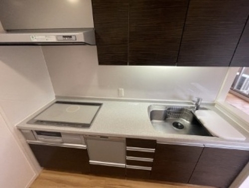 キッチン　キッチン　※同タイプの部屋のお写真です