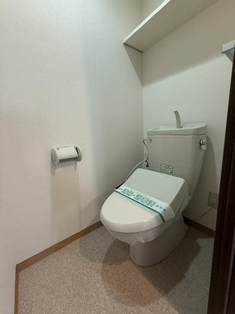 玄関　他号室。参考写真