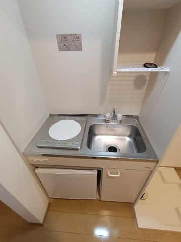 キッチン　同仕様・同タイプ別号室の写真です