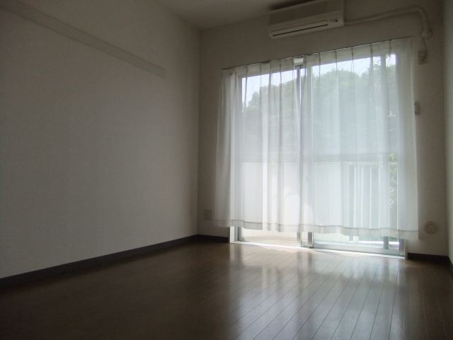 居室・リビング　６帖のフローリングのお部屋です！