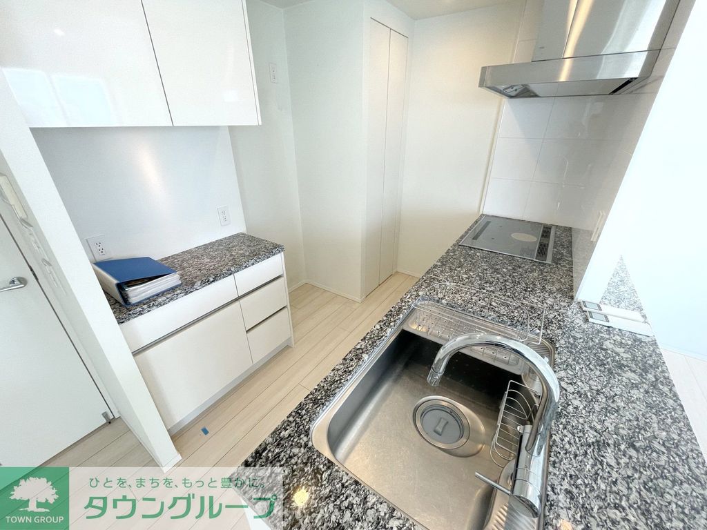 キッチン　お問合せは(株)タウンハウジングレジデンス事業部【03-…