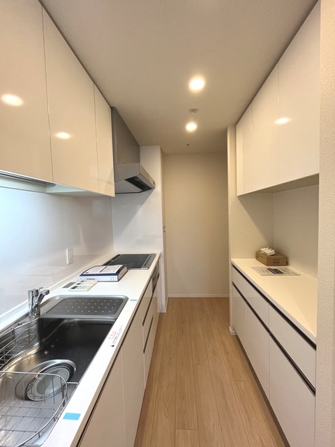 キッチン　※写真は同タイプ住戸です。