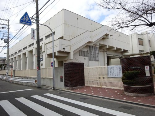 小学校　大阪市立東中川小学校（小学校）まで446m