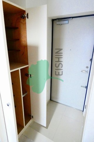 玄関　下駄箱もしっかりついてます！