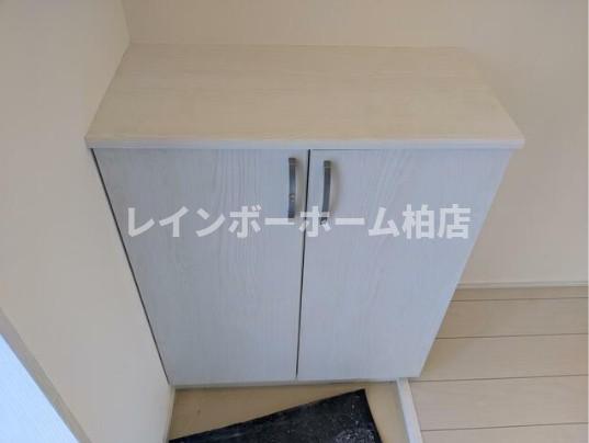 玄関　シューズボックスがあります