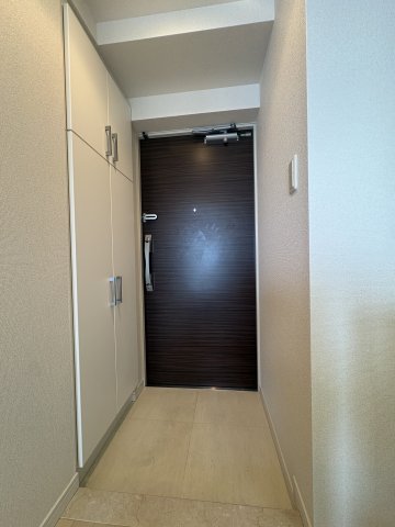 玄関　※参考写真