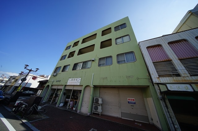 下関市長府中浜町のマンションの建物外観
