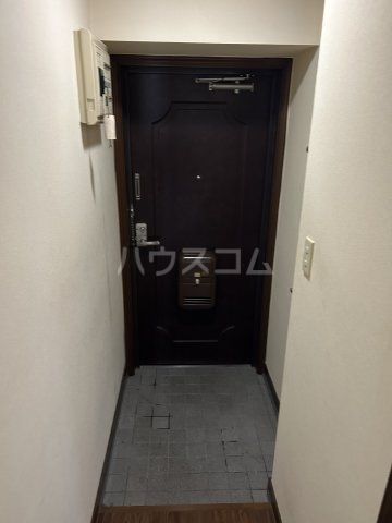 【名古屋市中村区佐古前町のマンションの玄関】