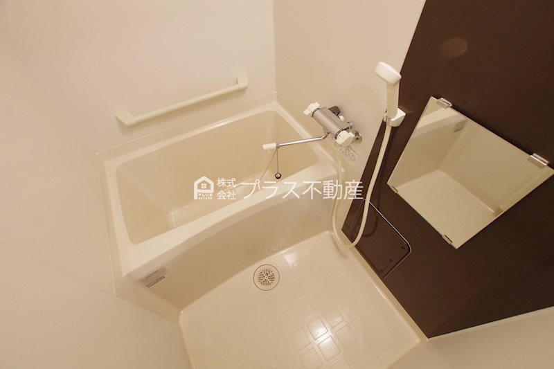 バス・シャワールーム　設備仕様は号室により異なる為、現況を優先致します。