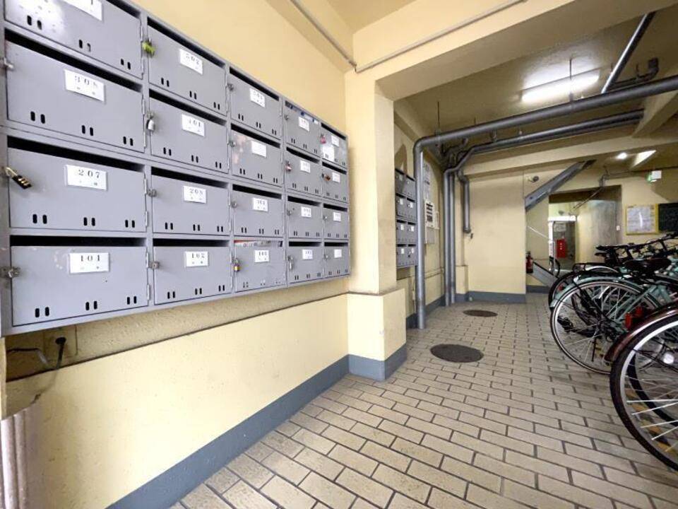 エントランス　メールBOX