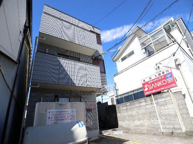 奈良市南風呂町のマンションの建物外観
