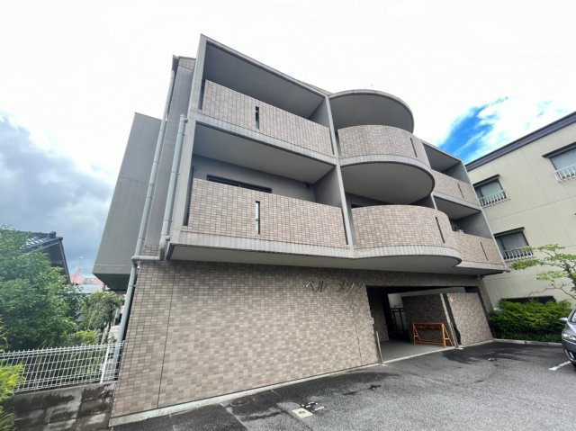 堺市中区大野芝町のマンションの建物外観
