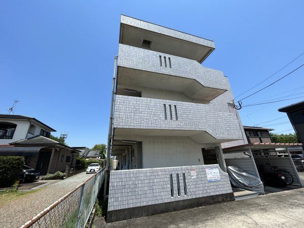 【ハイツトゥワーニィの建物外観】