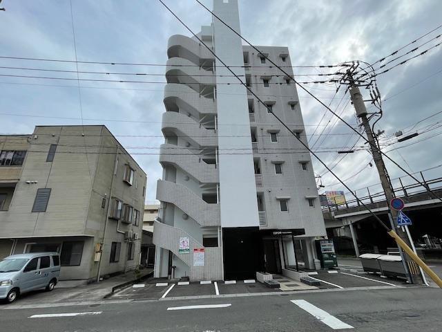 【エスポワール鶴島の建物外観】