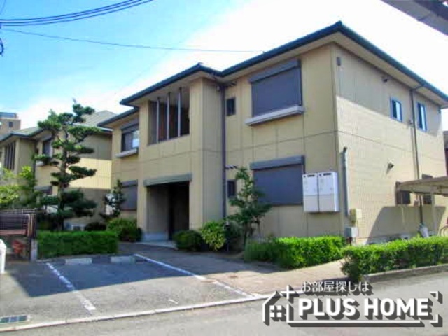 【和歌山市吉礼のアパートの建物外観】